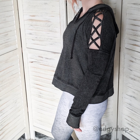 Threads 4 Thought | Hazel Cropped Hoodie - Picture 3 of 7